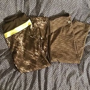 2 pairs of medium workout leggings